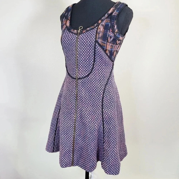 RACHEL RACHEL ROY | TEXTURED SLEEVELESS ZIP  FRONT DRESS - Picture 6 of 11